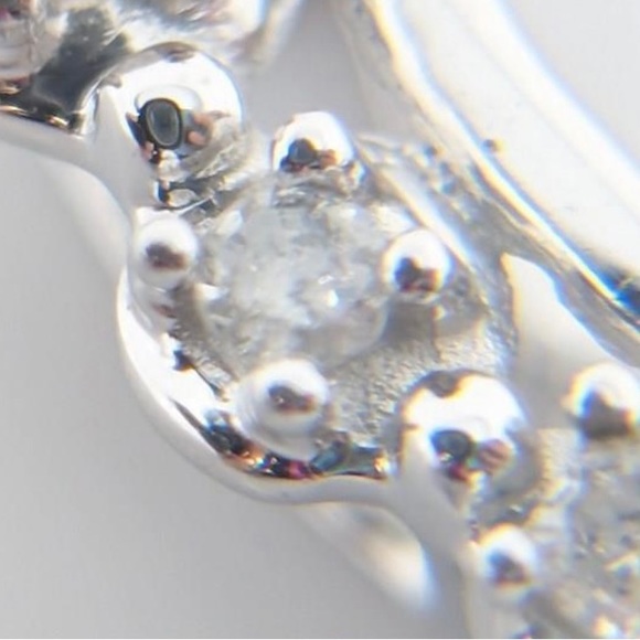 Estate 10 k white gold diamond journey pendant - Picture 4 of 5